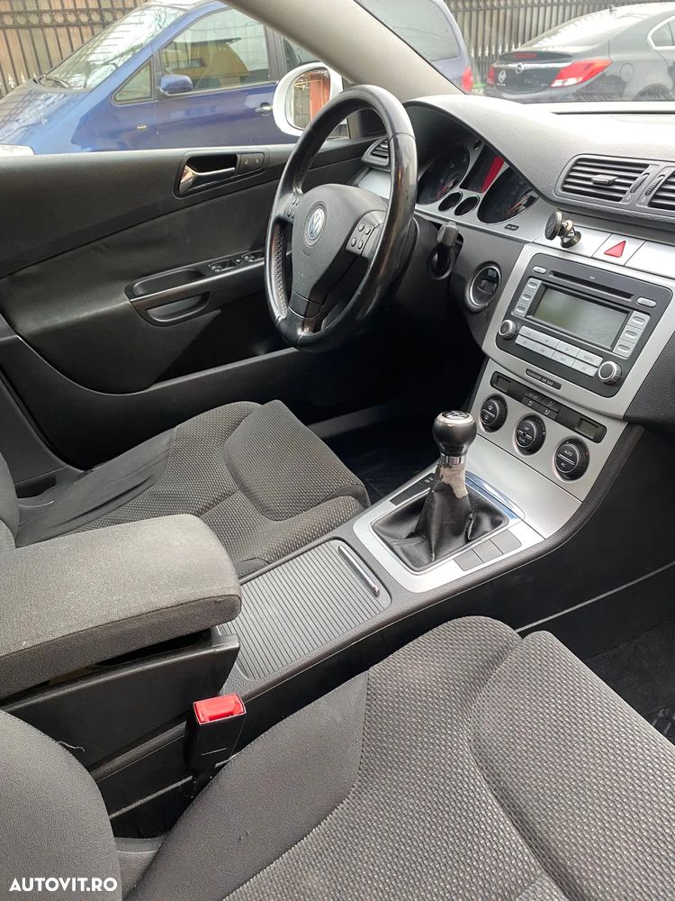 Volkswagen Passat 1.9TDI Comfortline - 12