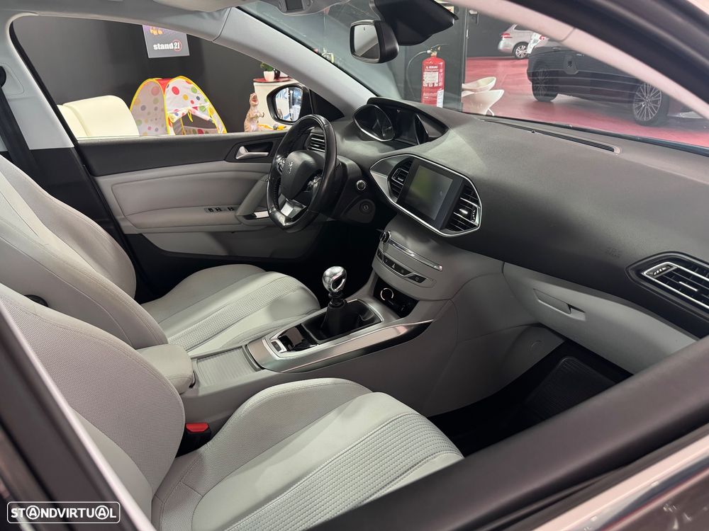 Peugeot 308 SW 1.6 e-HDi Allure - 6