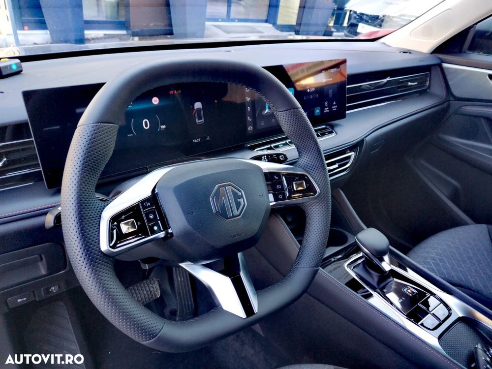 MG HS 1.5 T-GDi 7DCT Excite - 12