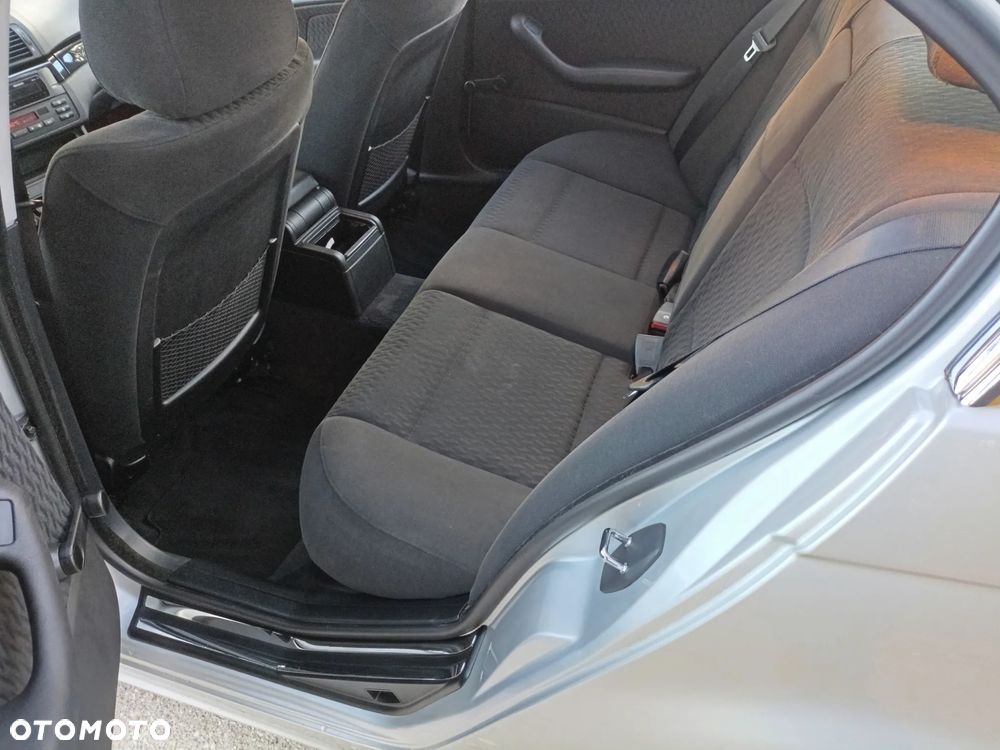 BMW Seria 3 - 39