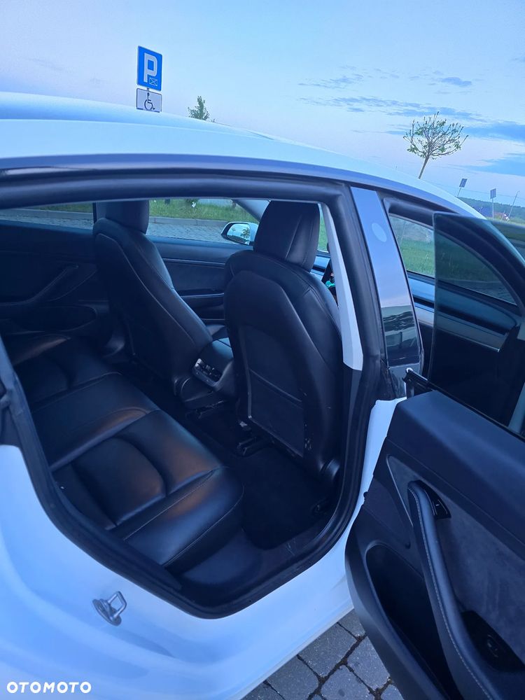 Tesla Model 3 Standard Reichweite Plus Hinterradantrieb - 14