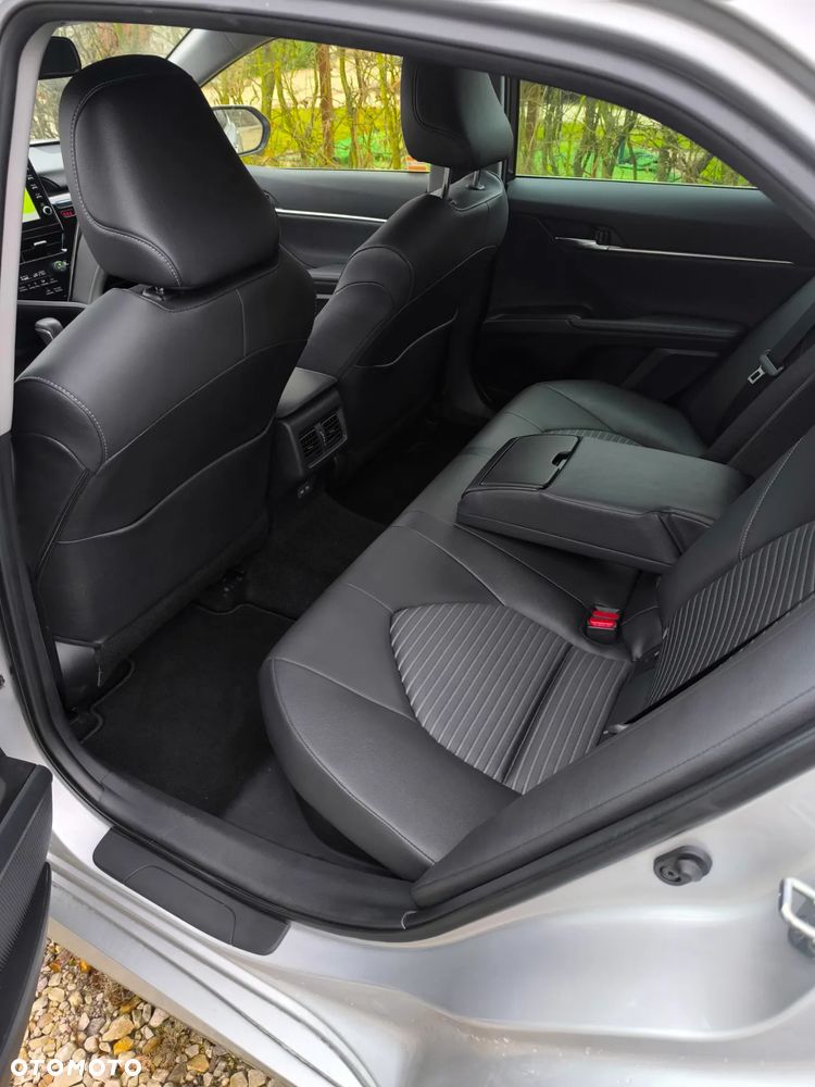 Toyota Camry 2.5 Hybrid Comfort CVT - 10