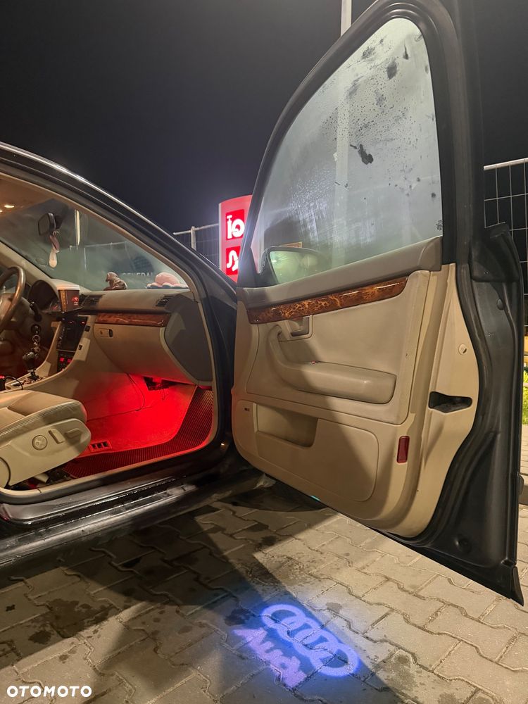 Audi A4 Limousine - 16