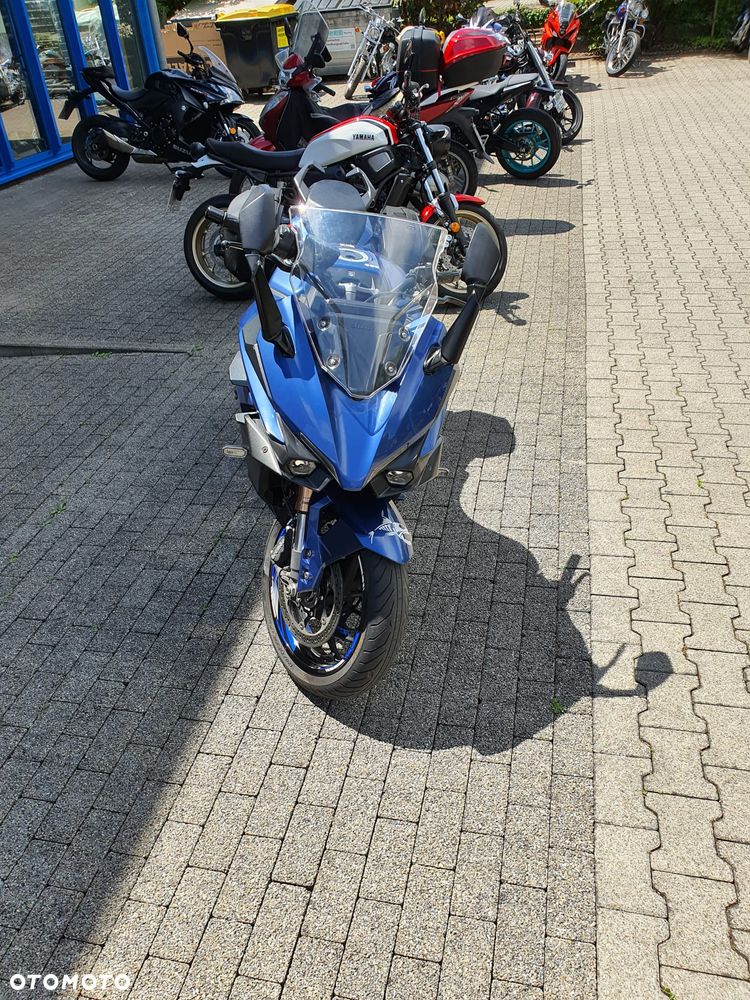 Suzuki GSX - 4