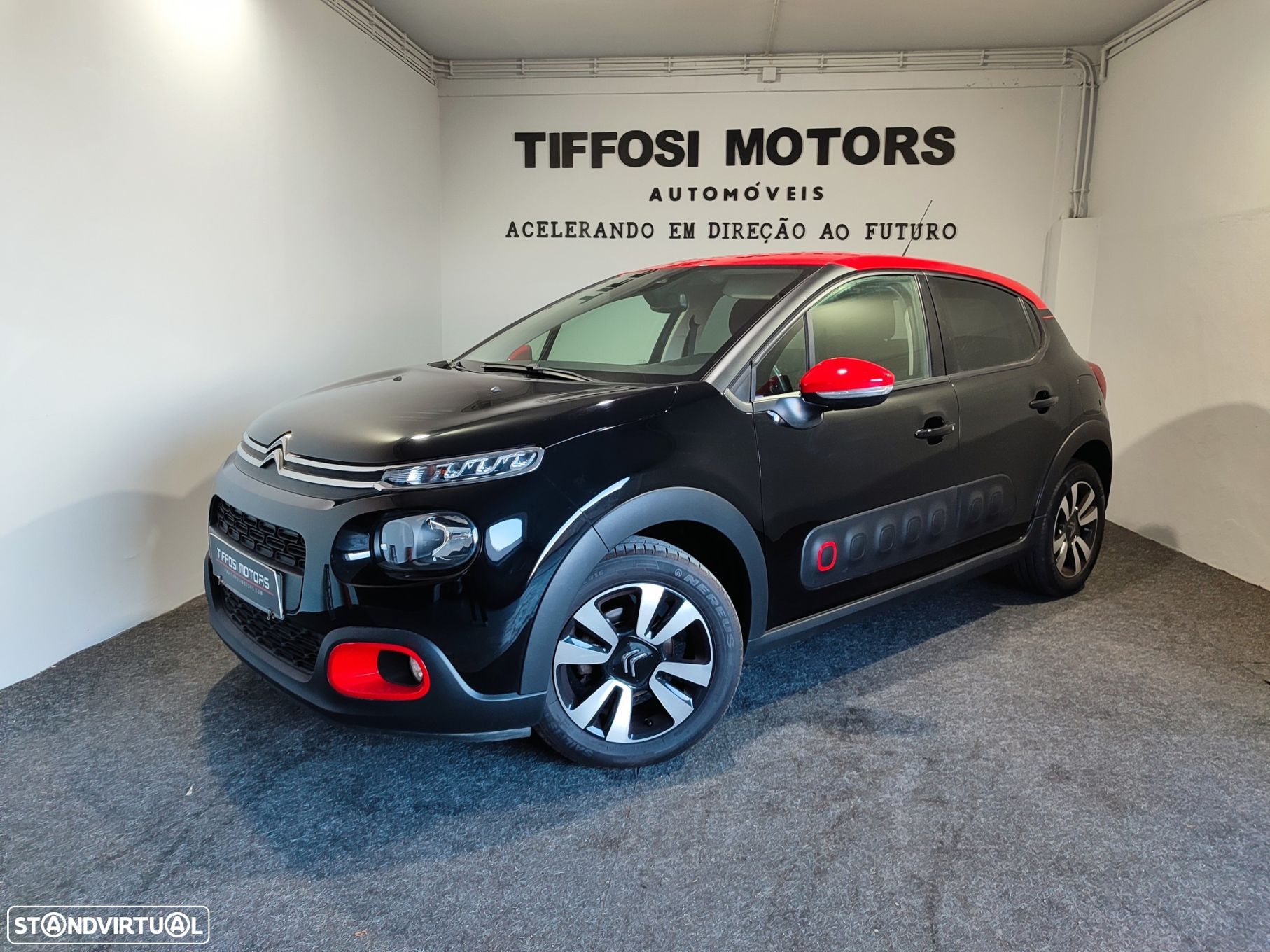 Citroën C3 1.2 PureTech Shine - 1