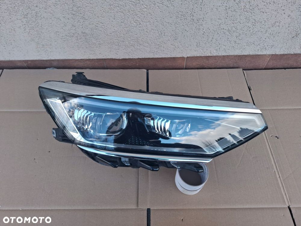 lampa przednia vw passat b8 full led iq.light oryginał ładny stan