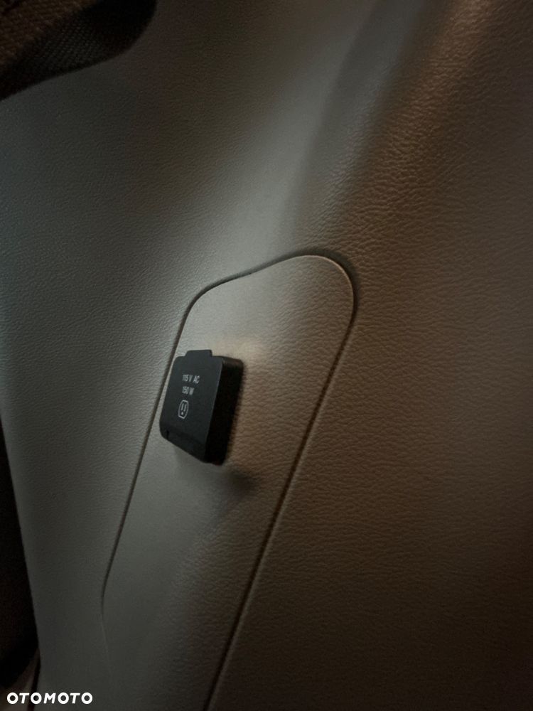 Chrysler Pacifica - 16