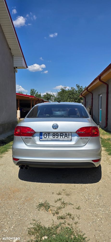Volkswagen Jetta 2.0 TDI DPF Comfortline - 4