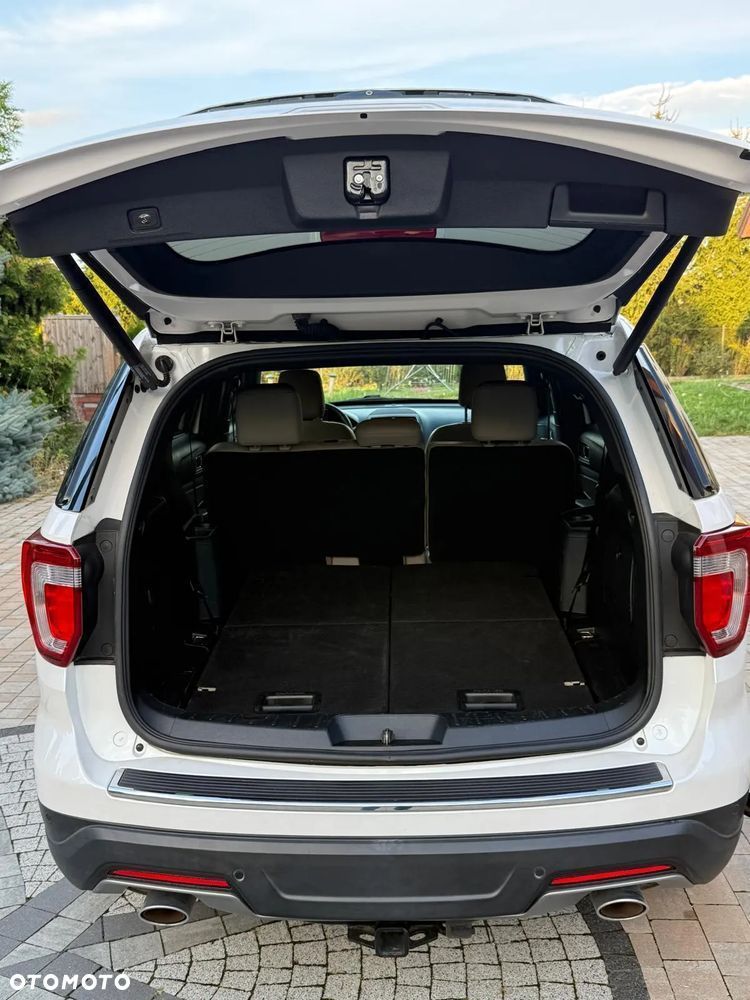 Ford Explorer - 21