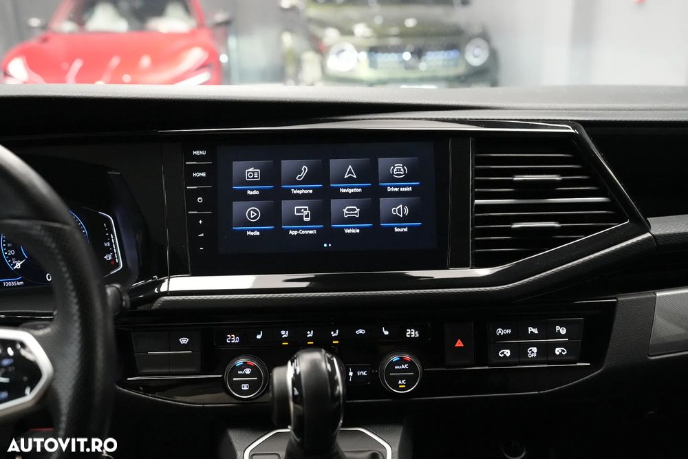 Volkswagen Multivan - 20