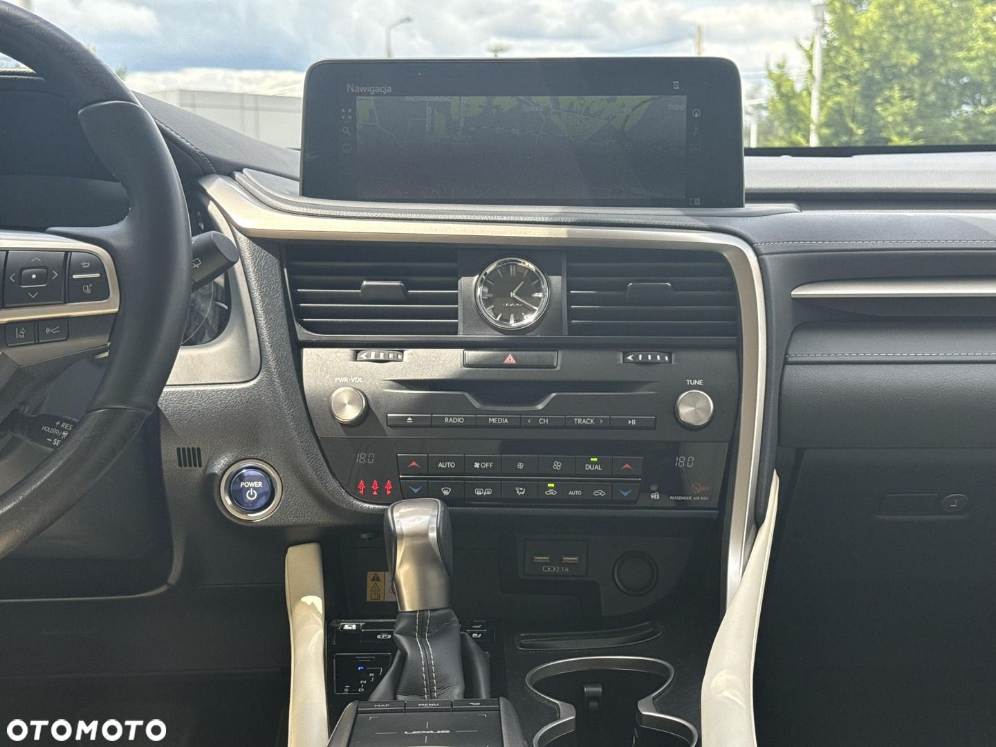 Lexus RX - 22