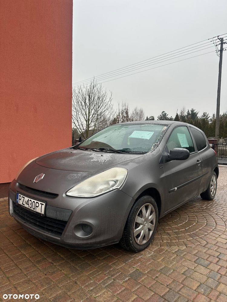 Renault Clio 1.2 16V Authentique - 1
