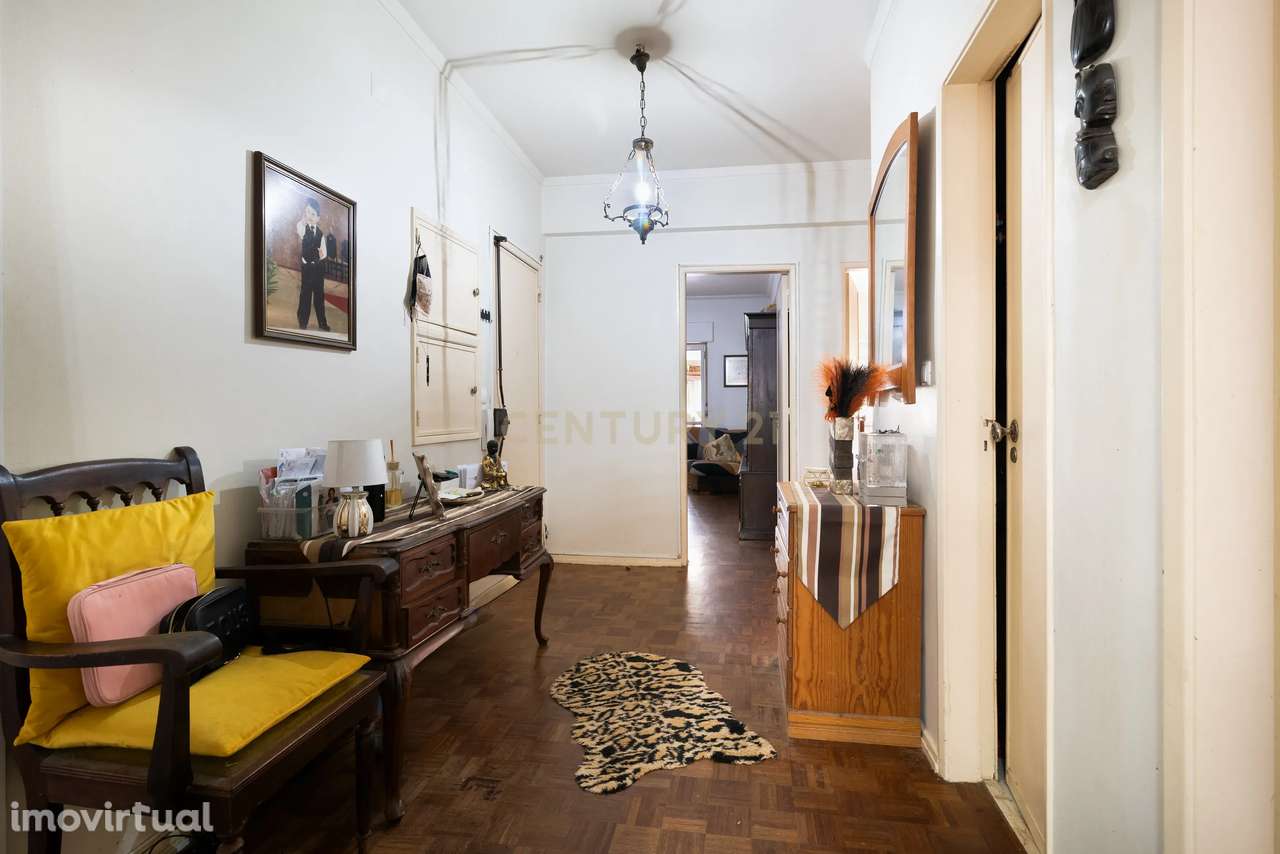T3 com Terraço Amplo – Oportunidade para Criar a Casa dos Seus Sonhos - Grande imagem: 2/28