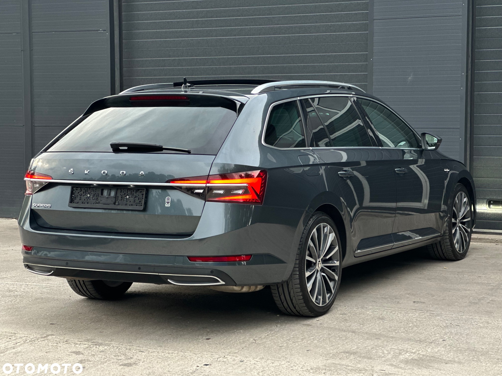 Skoda Superb 2.0 TSI L&K DSG - 18
