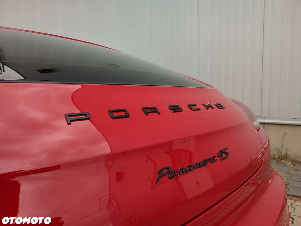 Porsche Panamera 4S - 8