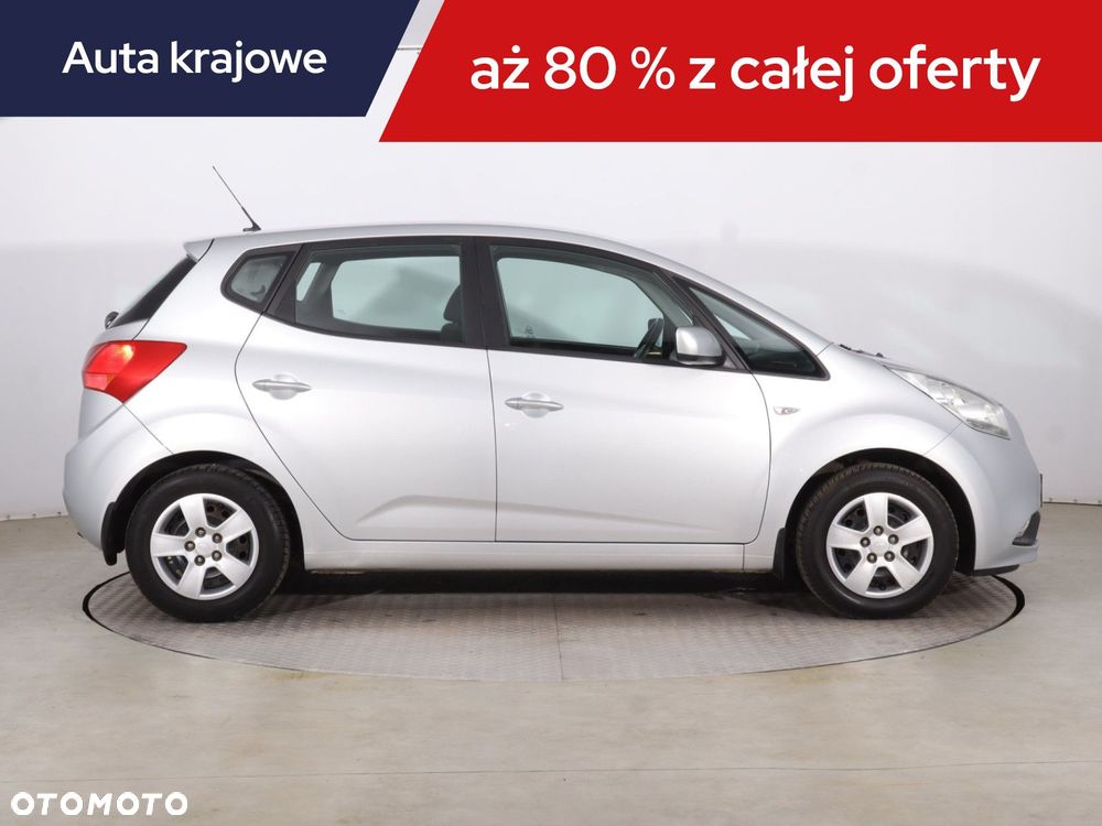 Kia Venga - 8