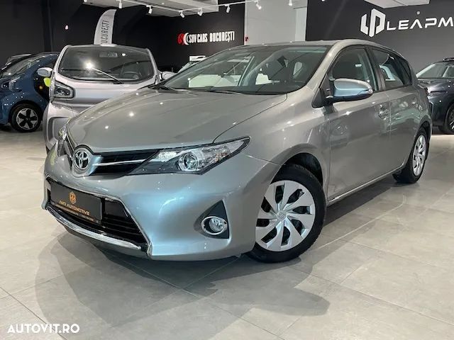 Toyota Auris - 1
