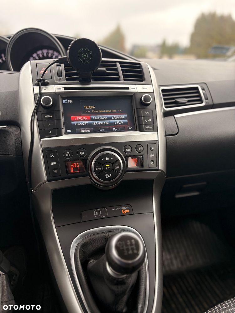 Toyota Verso 1.8 Premium 7os - 13