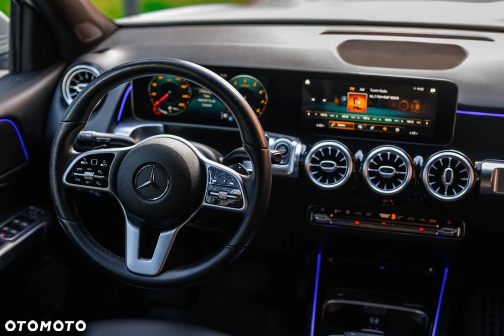 Mercedes-Benz GLB 250 Progressive 8G-DCT - 21