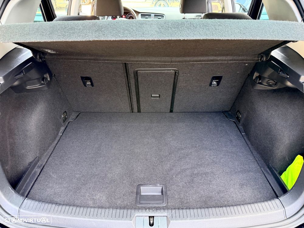 VW Golf - 39