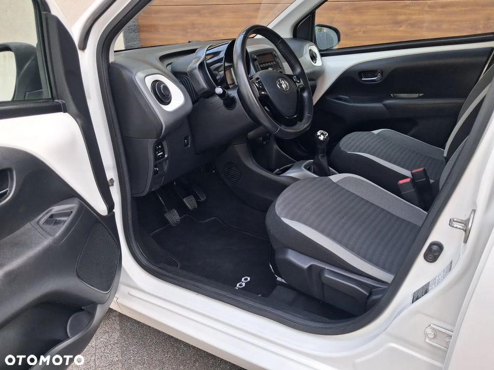 Toyota Aygo 1.0 VVT-i JBL Edition - 7