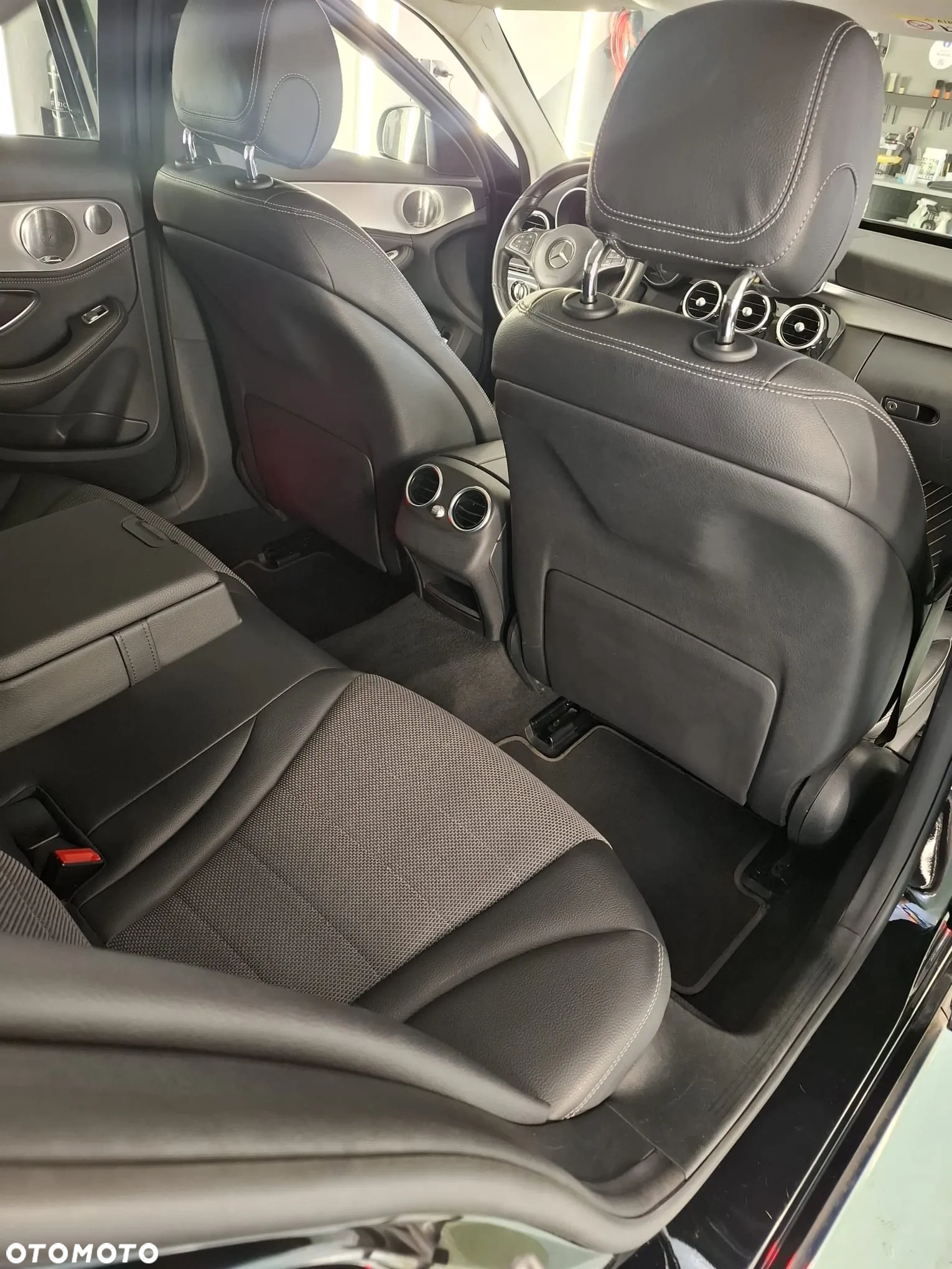 Mercedes-Benz Klasa C 250 7G-TRONIC - 9