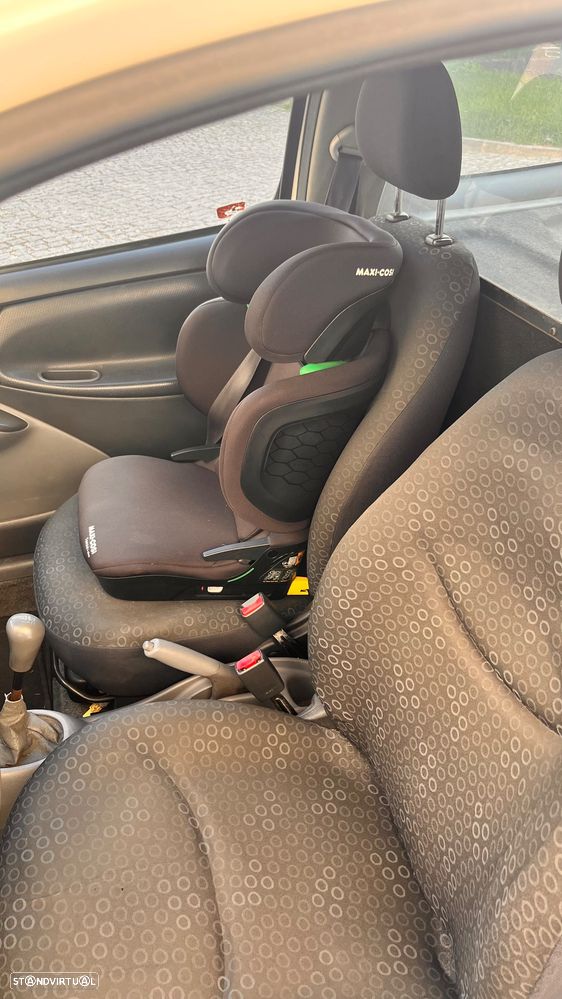 Toyota Yaris 1.4 D-4D - 4