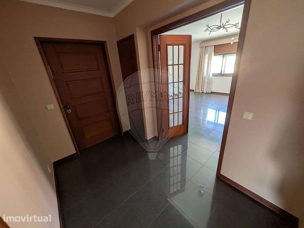 Apartamento T3 para arrendamento - Grande imagem: 2/17