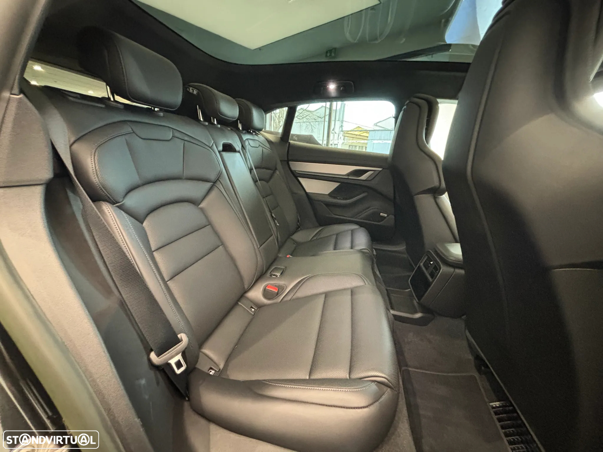 Porsche Taycan Sport Turismo Turbo S - 27