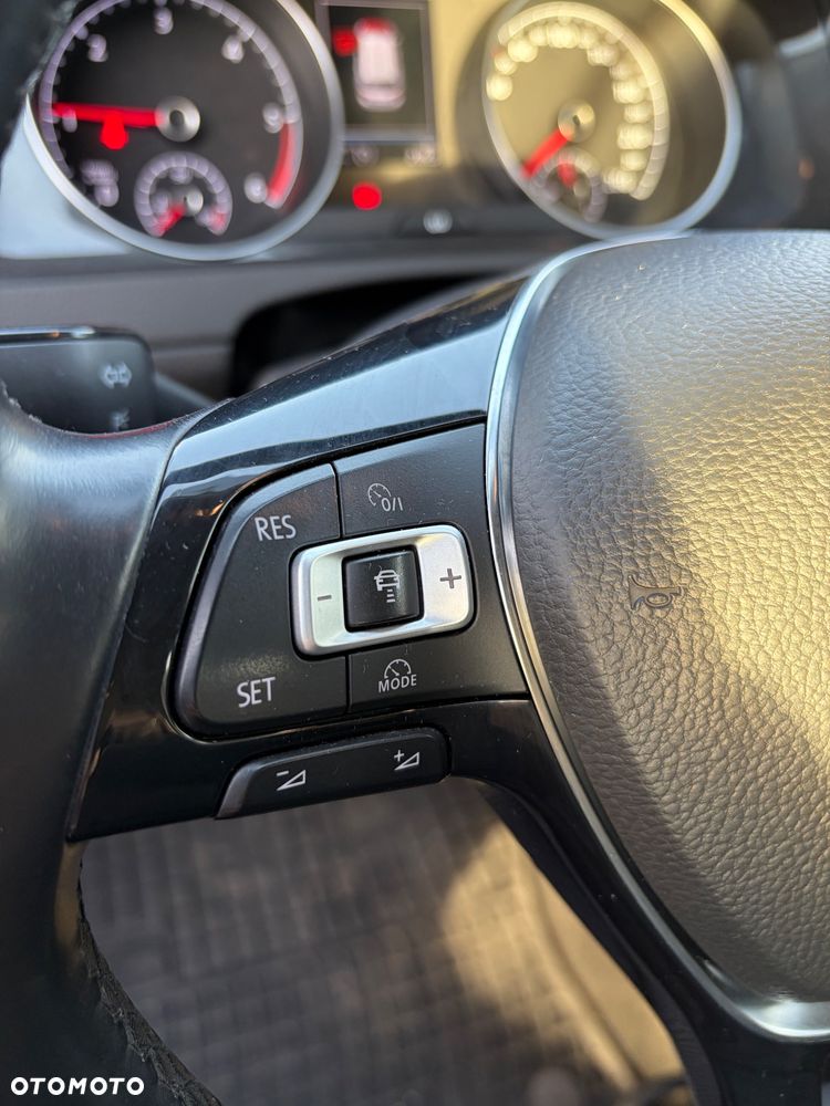 Volkswagen Golf 1.6 TDI BMT Comfortline - 23