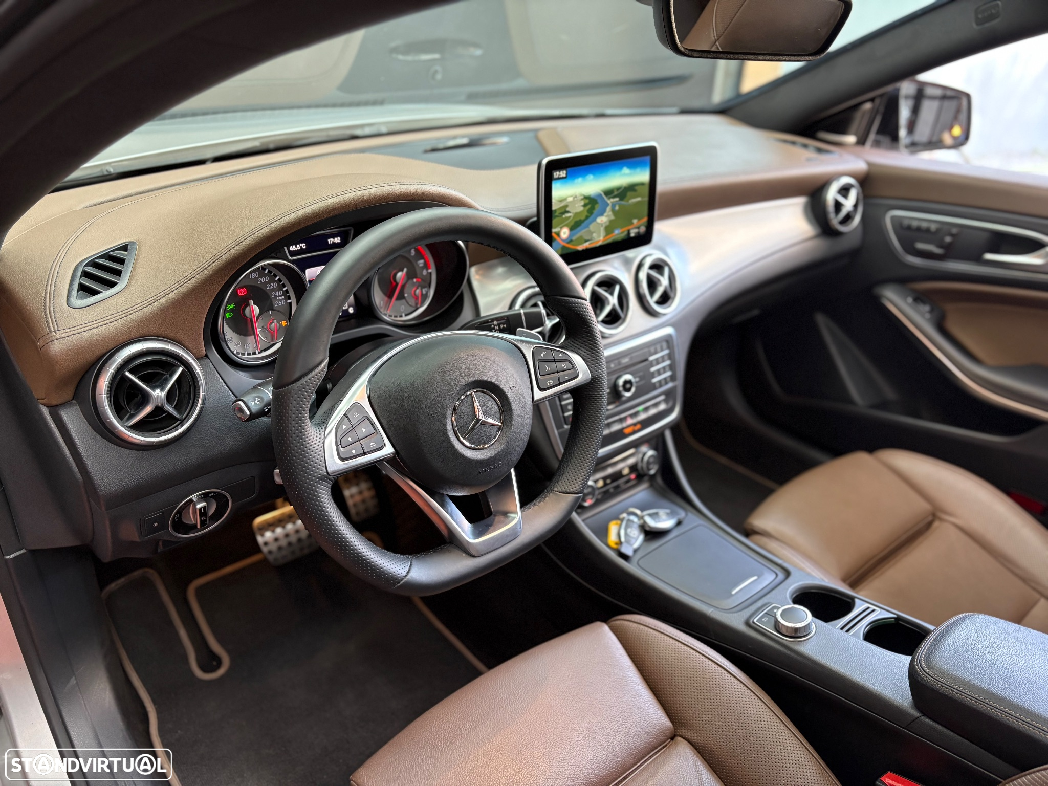 Mercedes-Benz CLA 220 d Shooting Brake AMG Line Aut. - 14