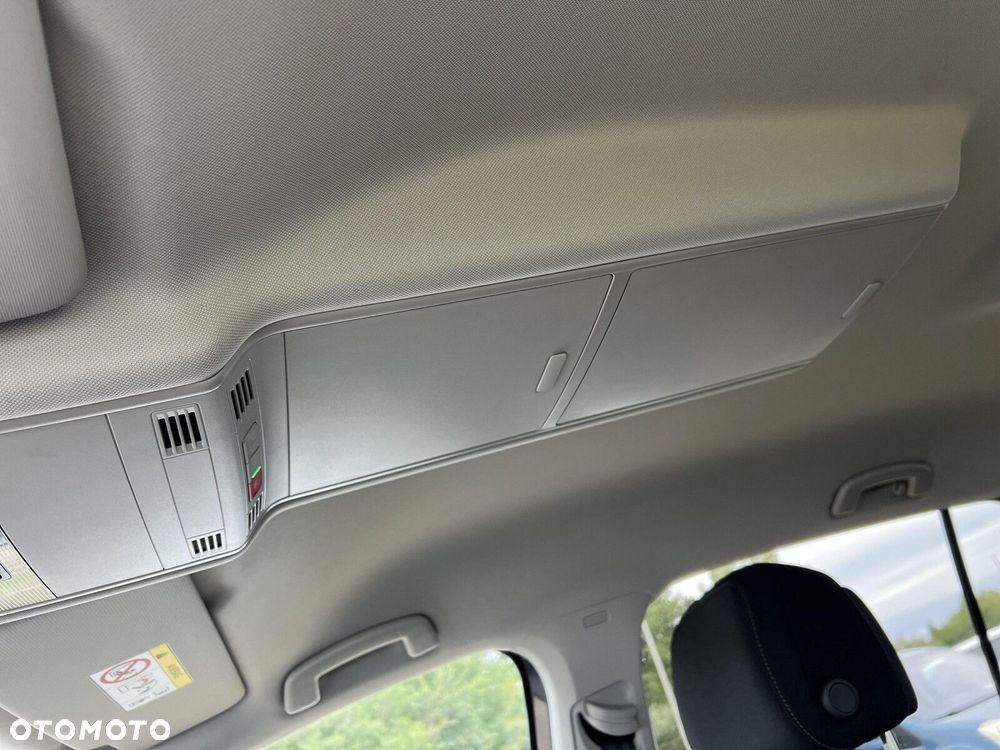 Volkswagen Touran 2.0 TDI BMT Comfortline DSG - 32