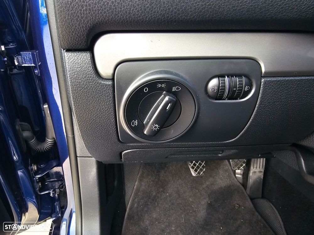 VW Golf 1.6 TDi Confortline - 12