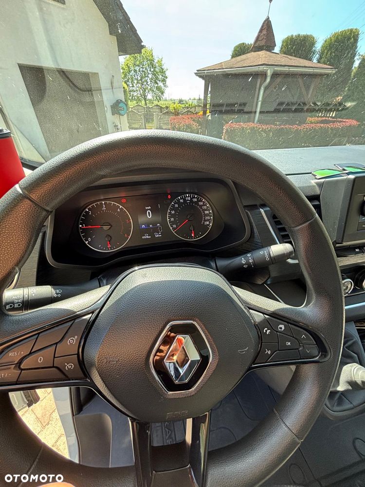 Renault Trafic - 12