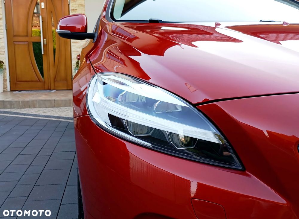 Volvo V40 D2 Momentum - 34