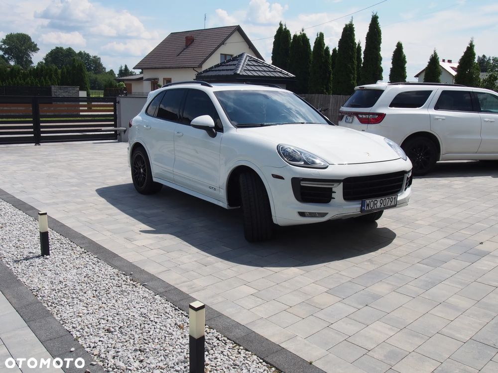 Porsche Cayenne GTS - 4