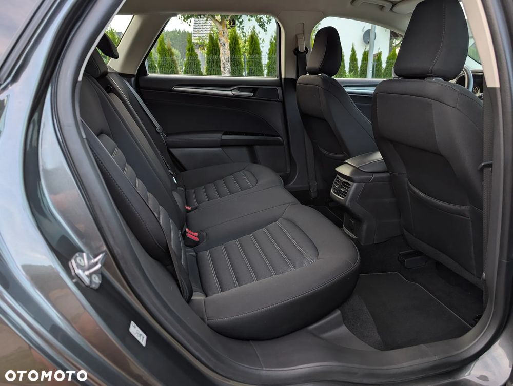 Ford Mondeo - 8