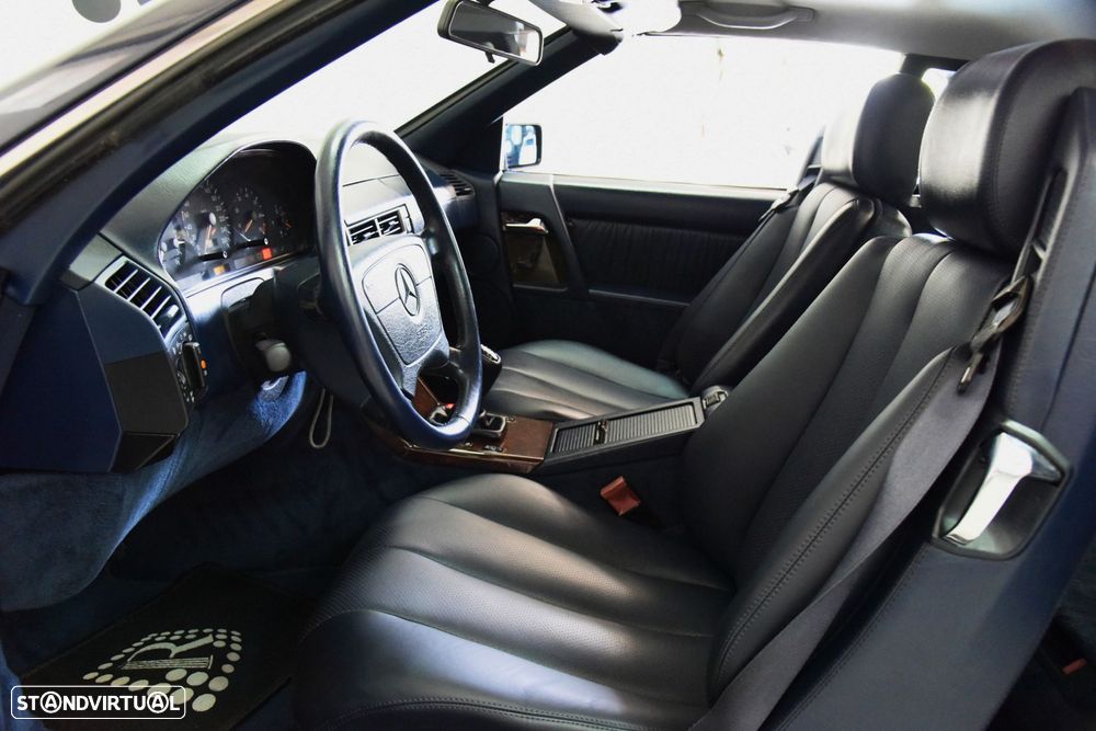 Mercedes-Benz SL 280 - 28