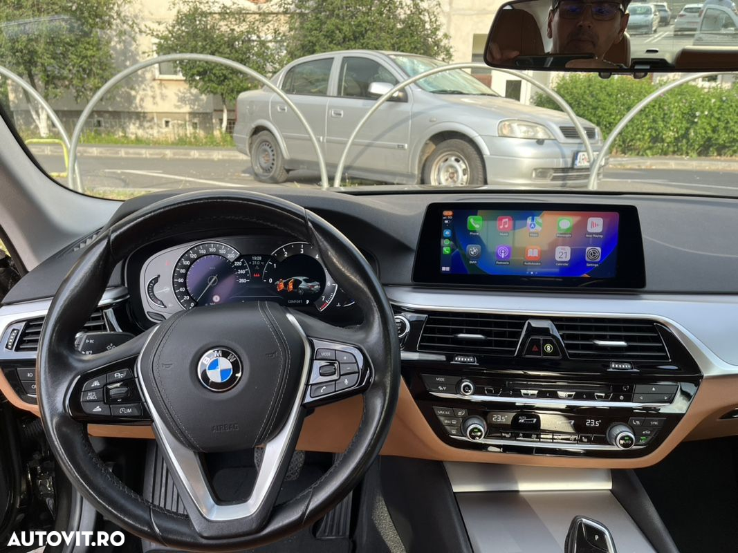 BMW Seria 5 530i AT - 8