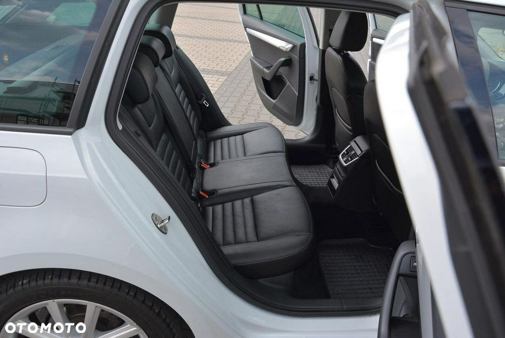 Skoda Octavia 2.0 TDI (Green tec) DSG Style - 17