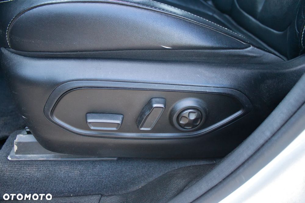 Jeep Grand Cherokee - 14