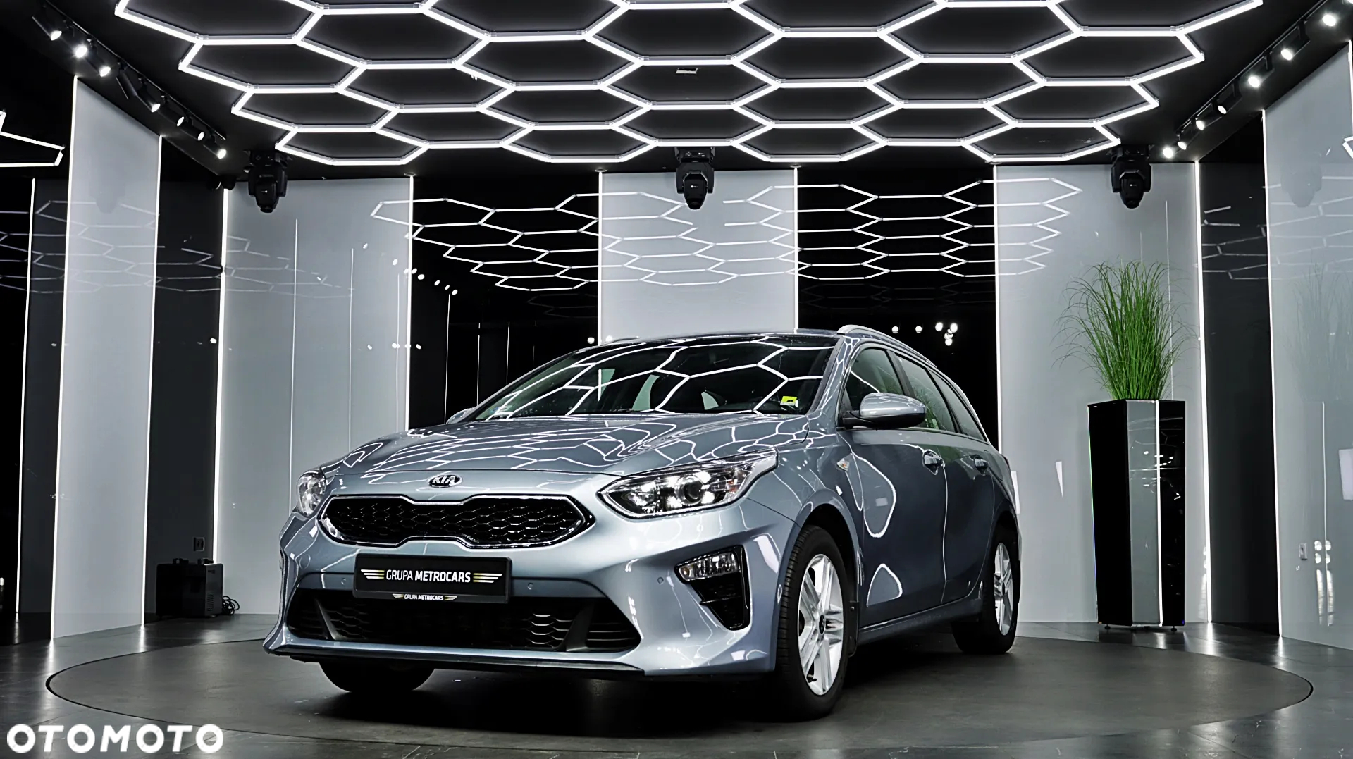 Kia Ceed 1.6 CRDi SCR M - 2
