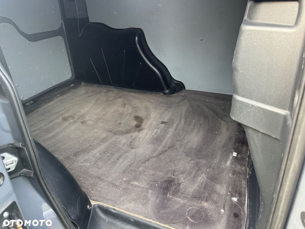 Volkswagen Caddy - 24
