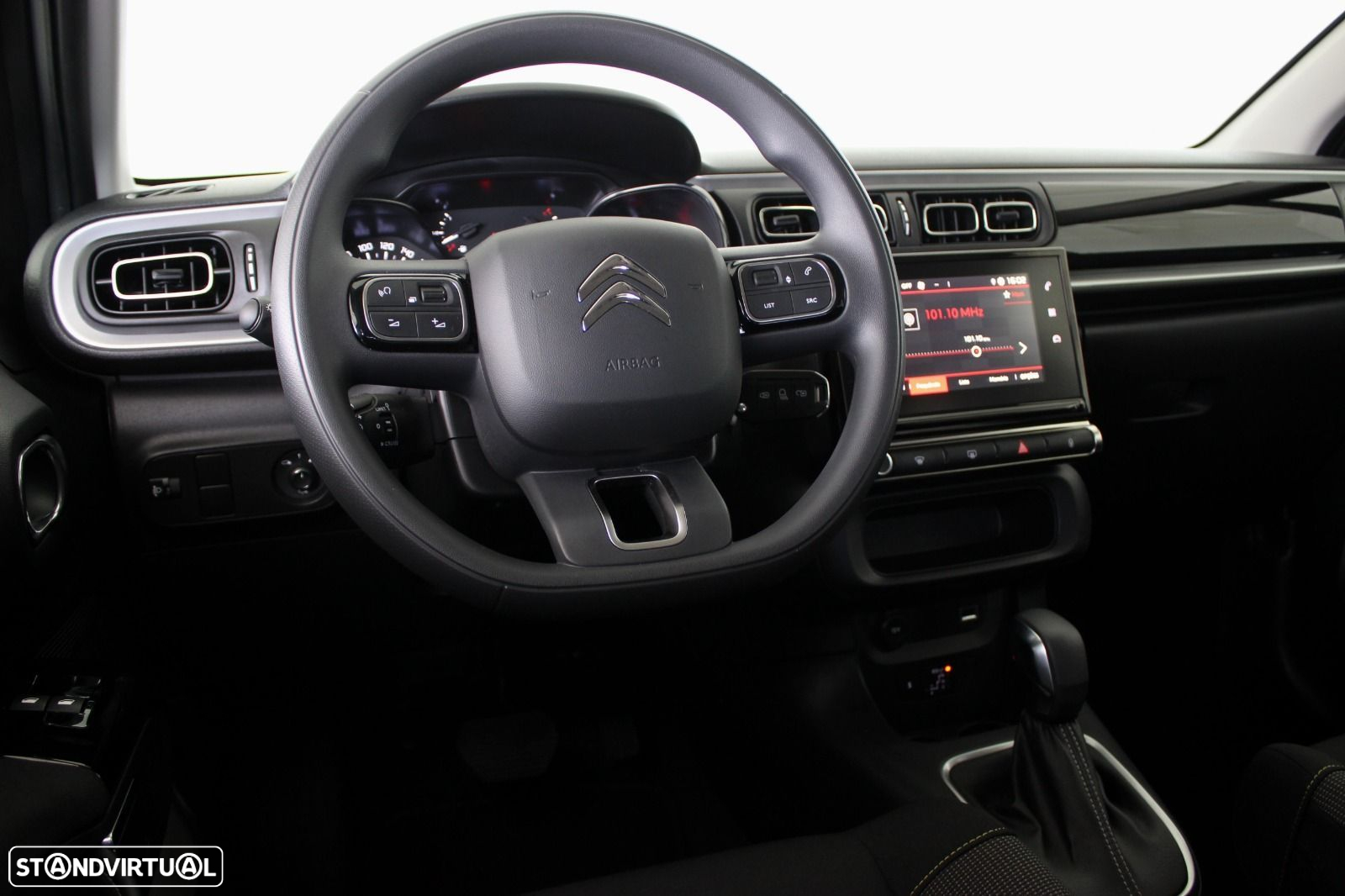 Citroën C3 1.2 PureTech Shine EAT6 - 17