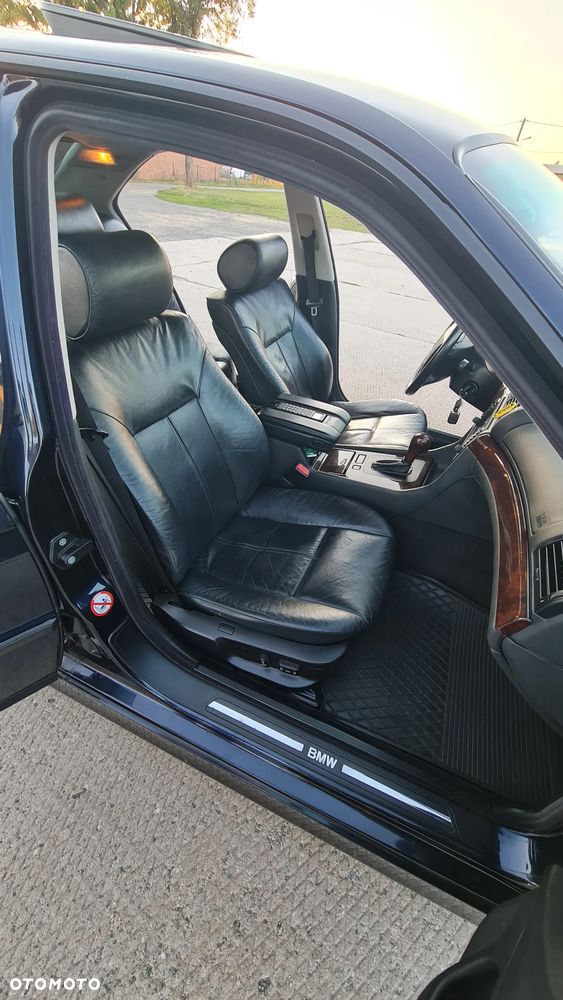 BMW Seria 7 - 14