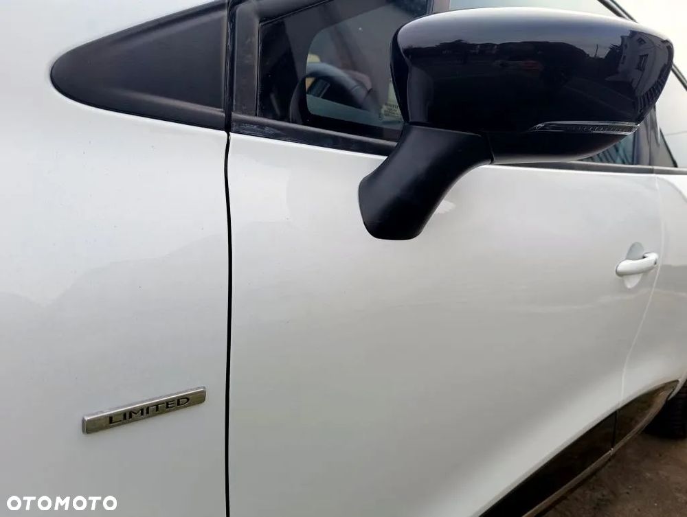 Renault Clio 1.2 16V Limited EU6 - 22