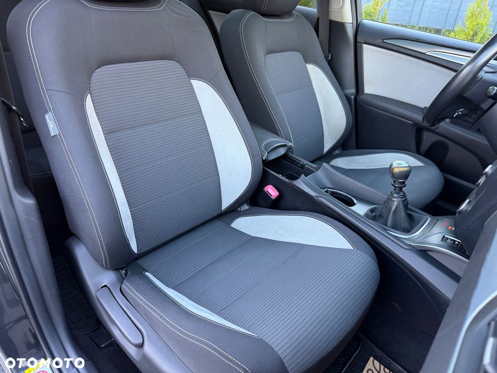 Toyota Avensis - 26