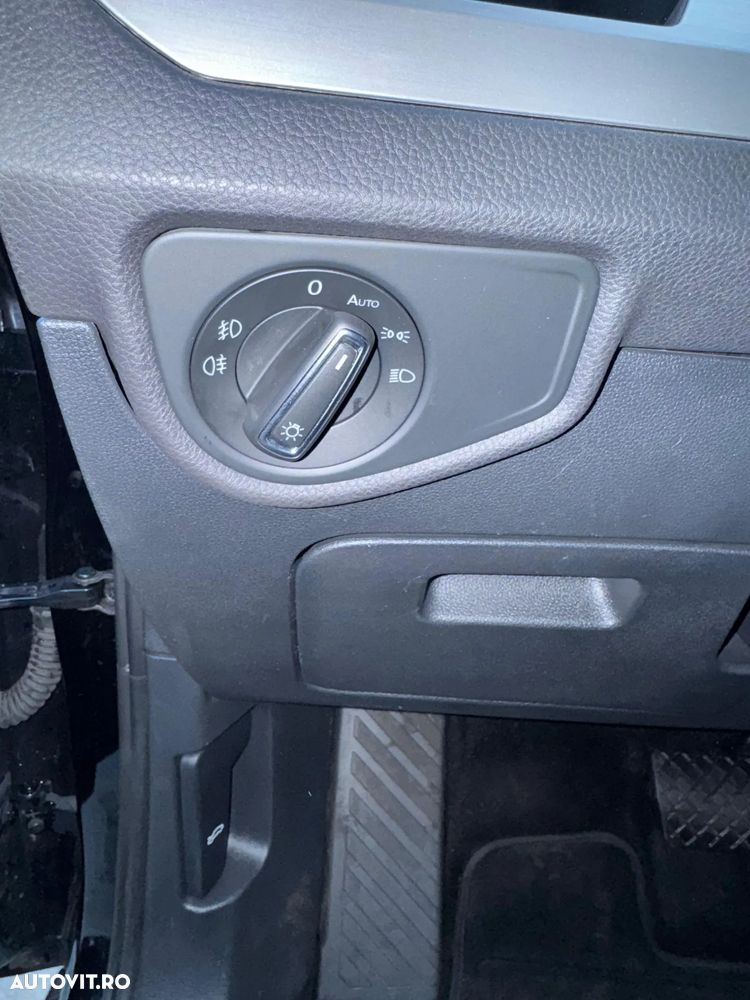 Volkswagen Touran 1.5 TSI DSG Comfortline - 17