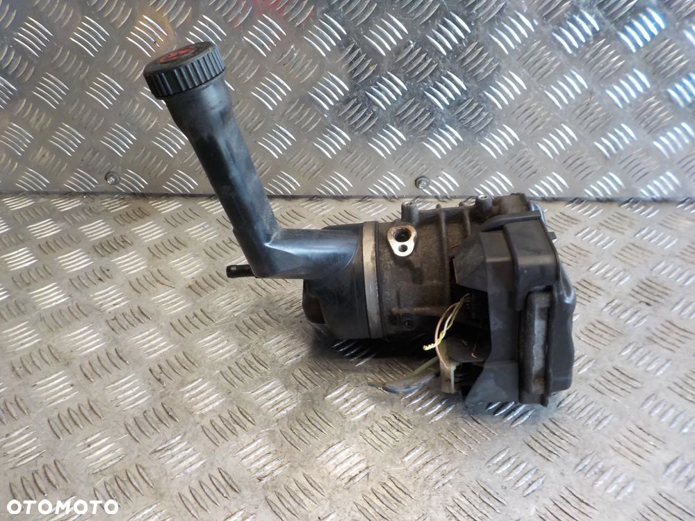 PEUGEOT RCZ 2.0 HDI POMPA WSPOMAGANIA 9673536480