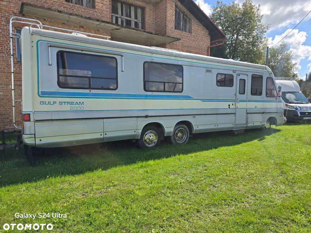 Chevrolet Winnebago Oshkosh
